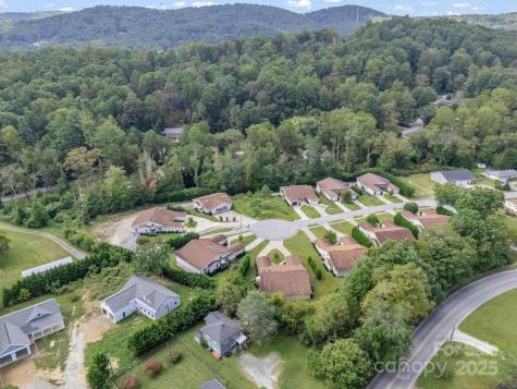 14 Cornerstone Way Hendersonville NC 28791