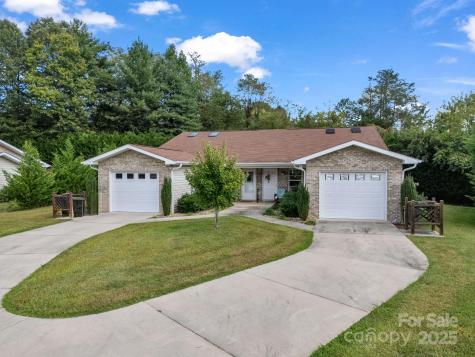 14 Cornerstone Way Hendersonville NC 28791