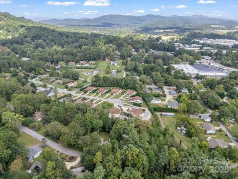 14 Cornerstone Way Hendersonville NC 28791