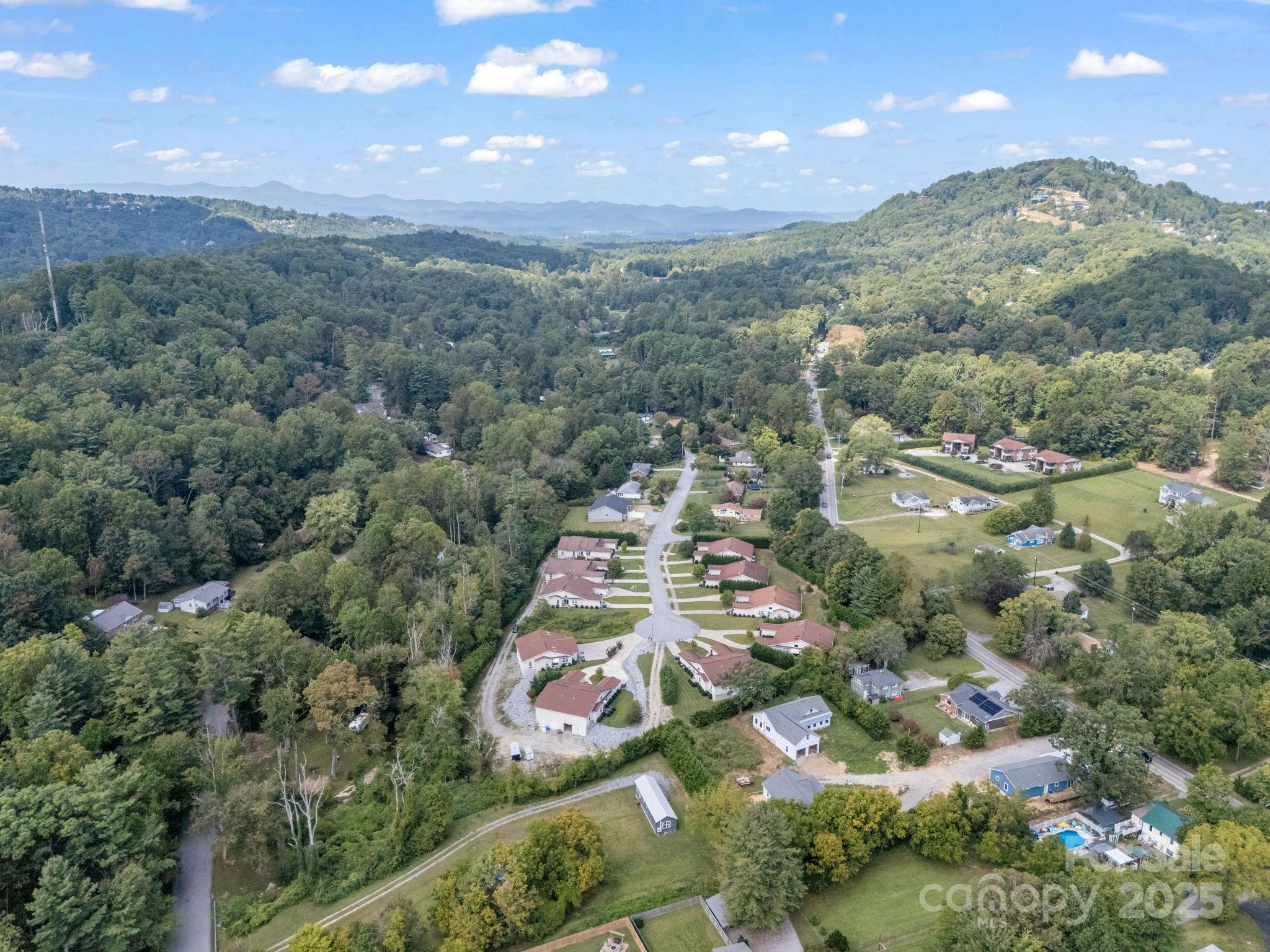 14 Cornerstone Way Hendersonville NC 28791