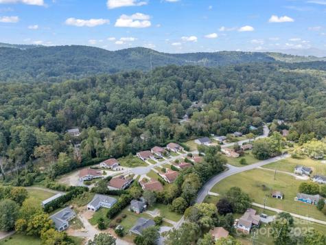 14 Cornerstone Way Hendersonville NC 28791