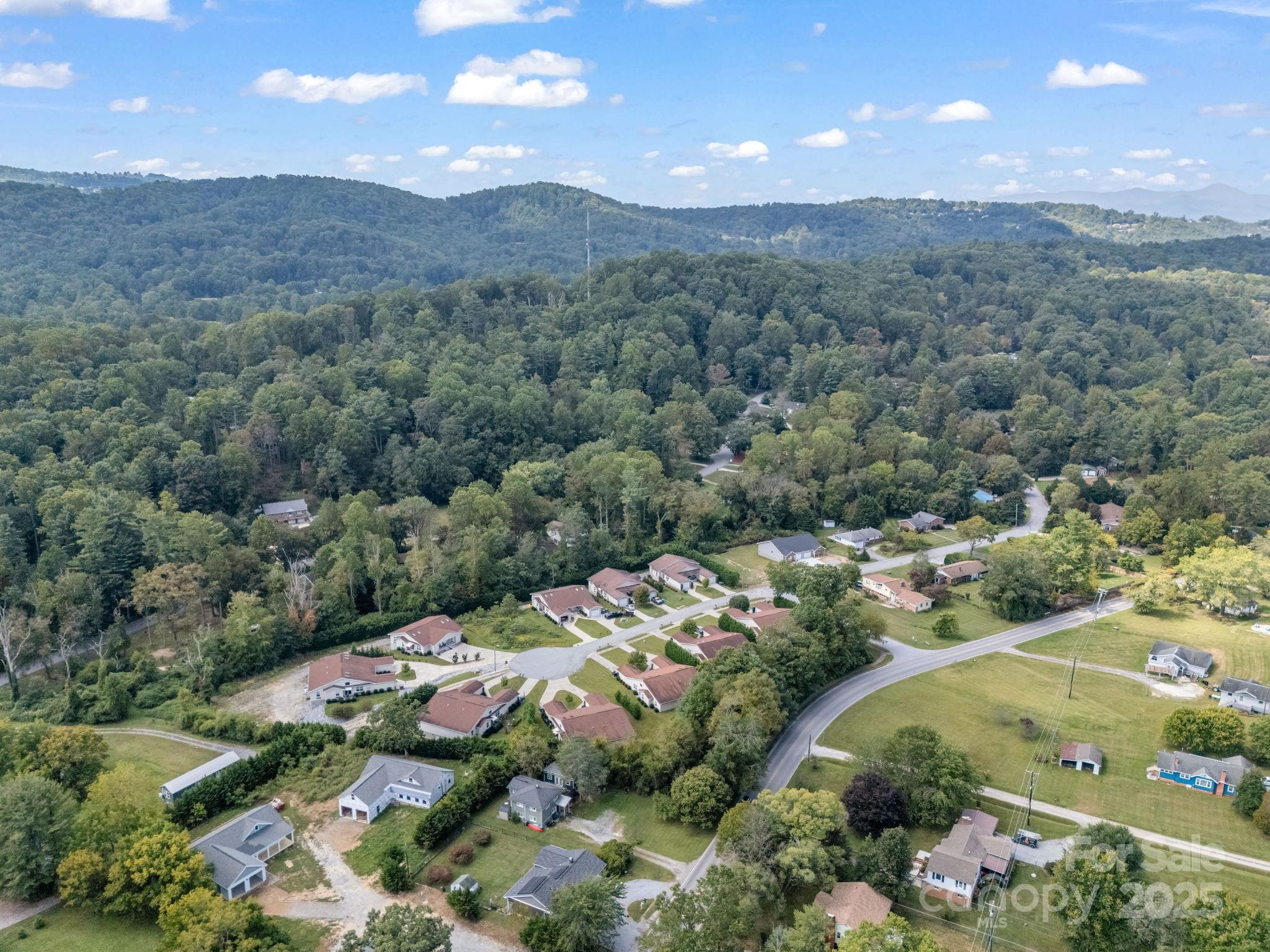 14 Cornerstone Way Hendersonville NC 28791