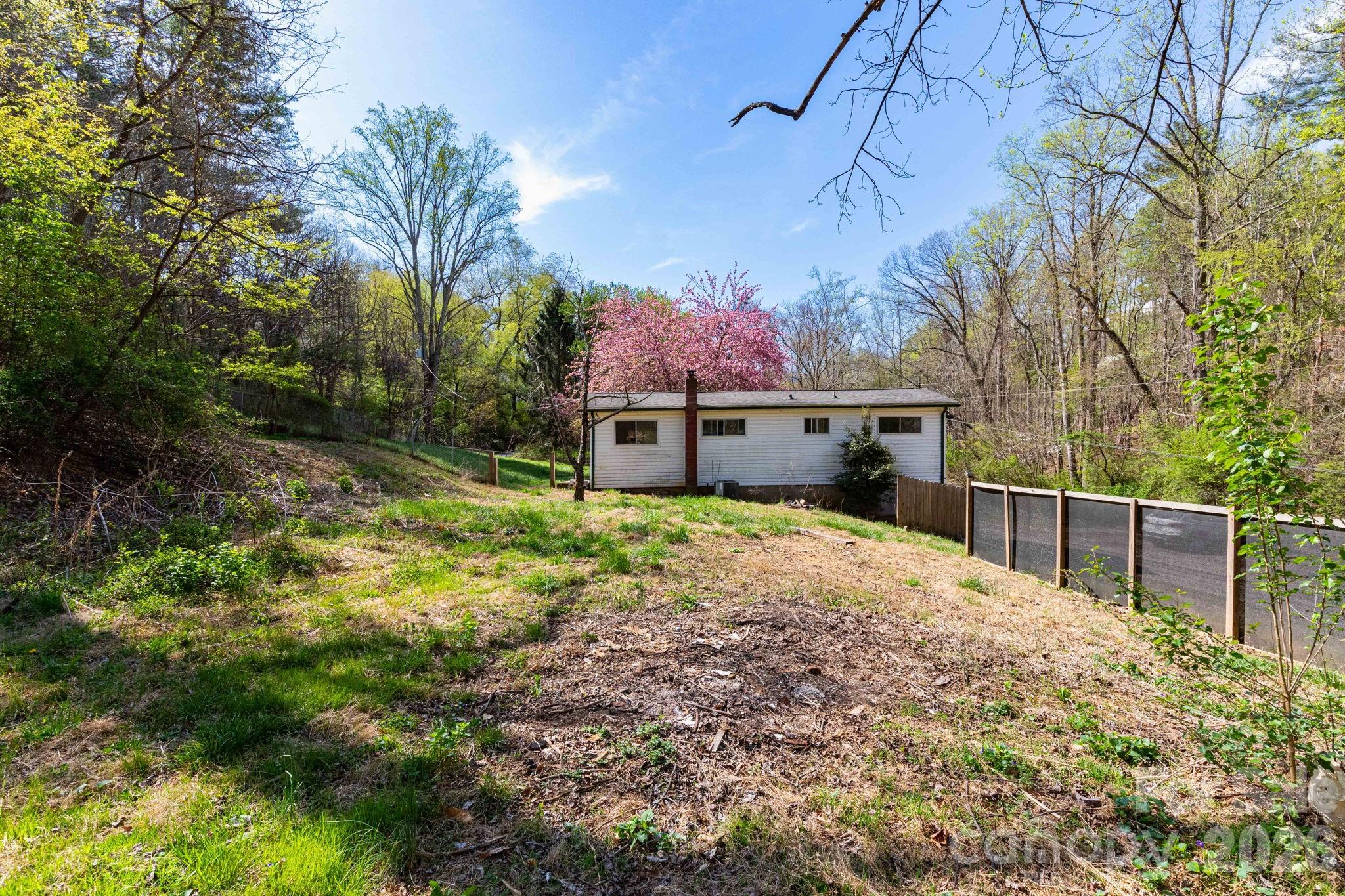 135 Sardis Drive Asheville NC 28806