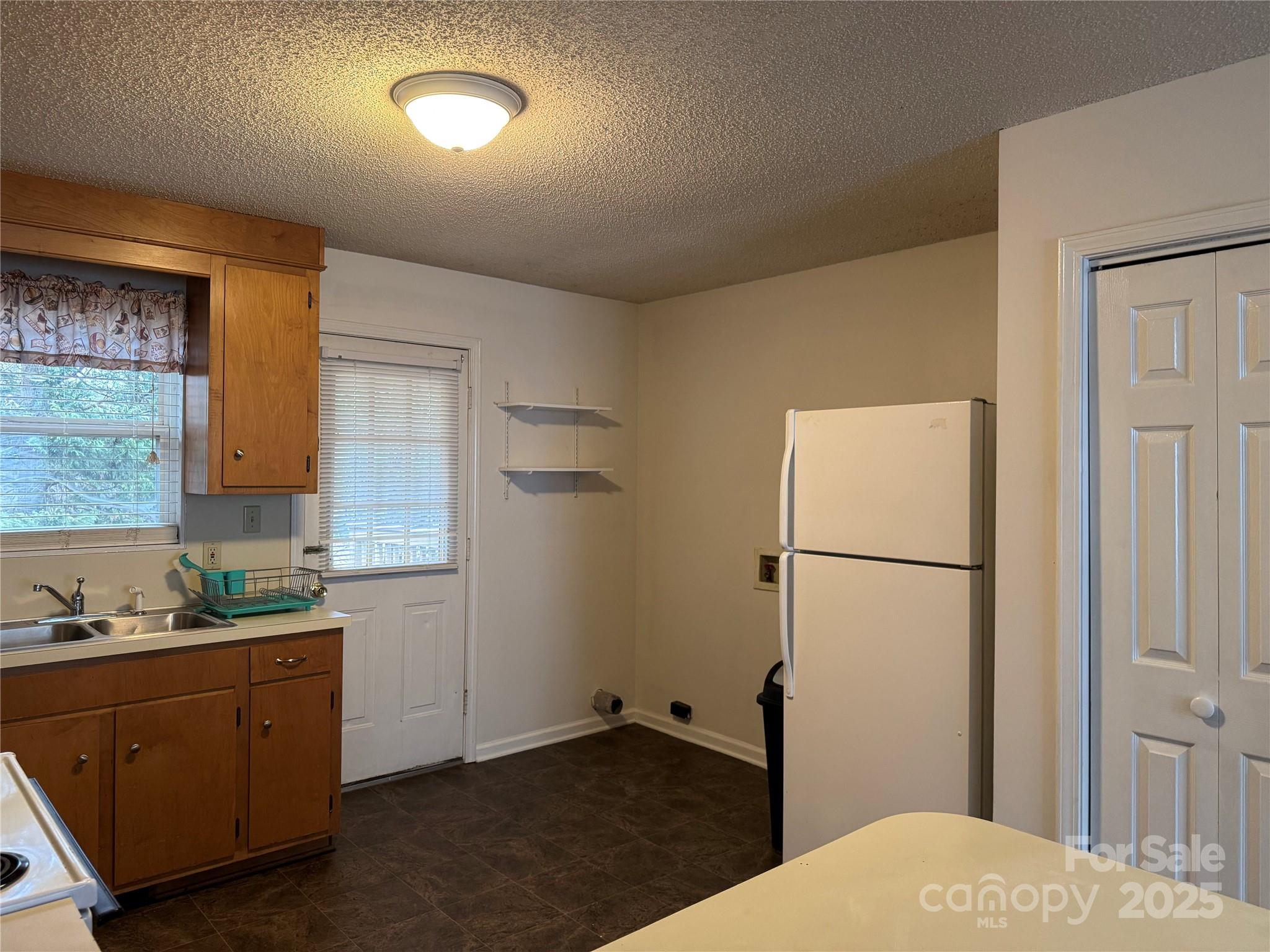 2081 N Whisnant Avenue Newton NC 28658