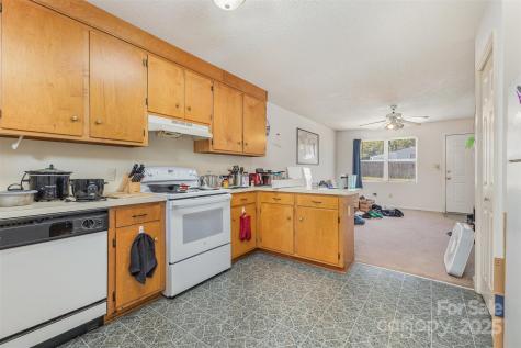 2081 N Whisnant Avenue Newton NC 28658