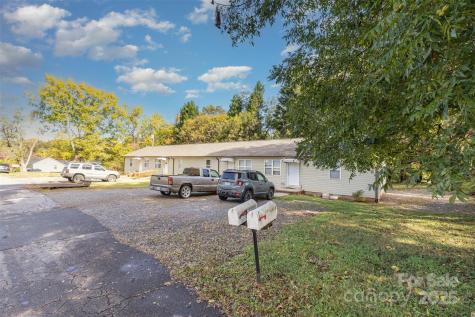 2081 N Whisnant Avenue Newton NC 28658