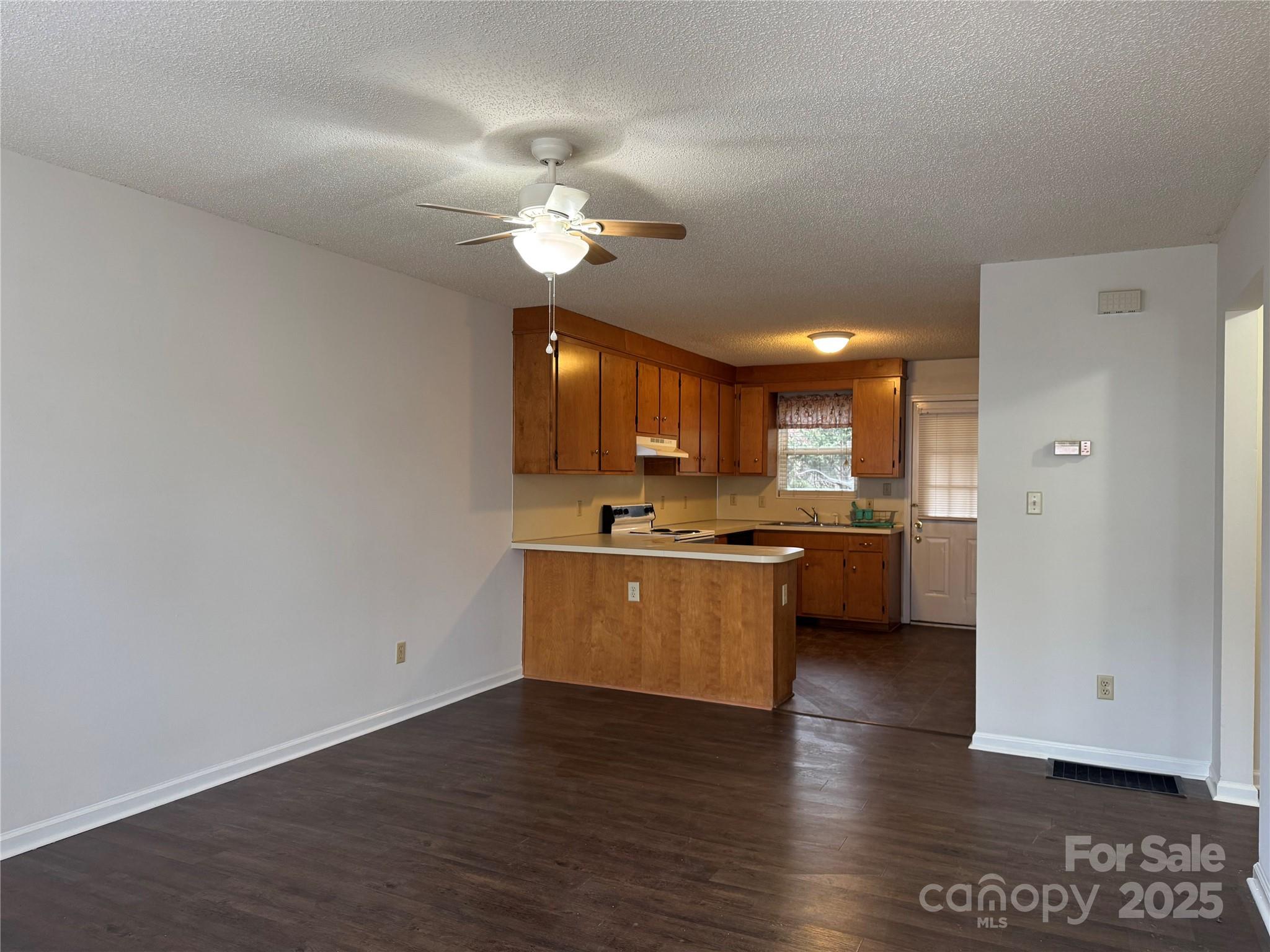 2081 N Whisnant Avenue Newton NC 28658