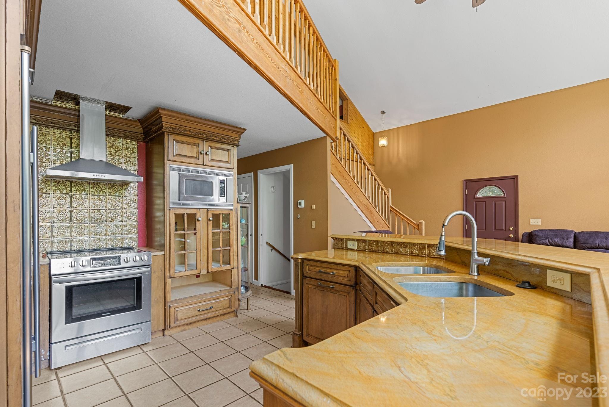 88 Long Ridge Road Candler NC 28715
