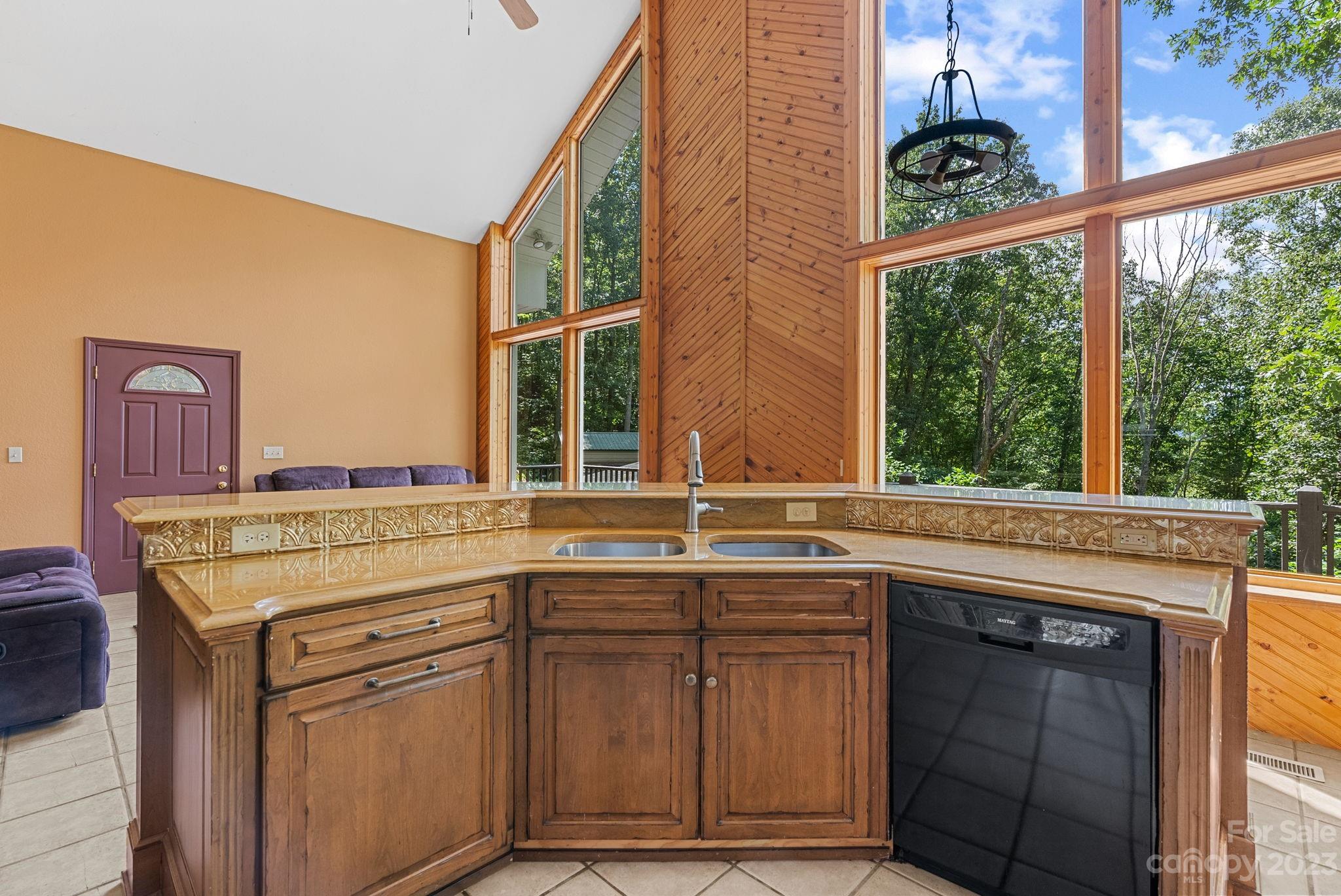 88 Long Ridge Road Candler NC 28715