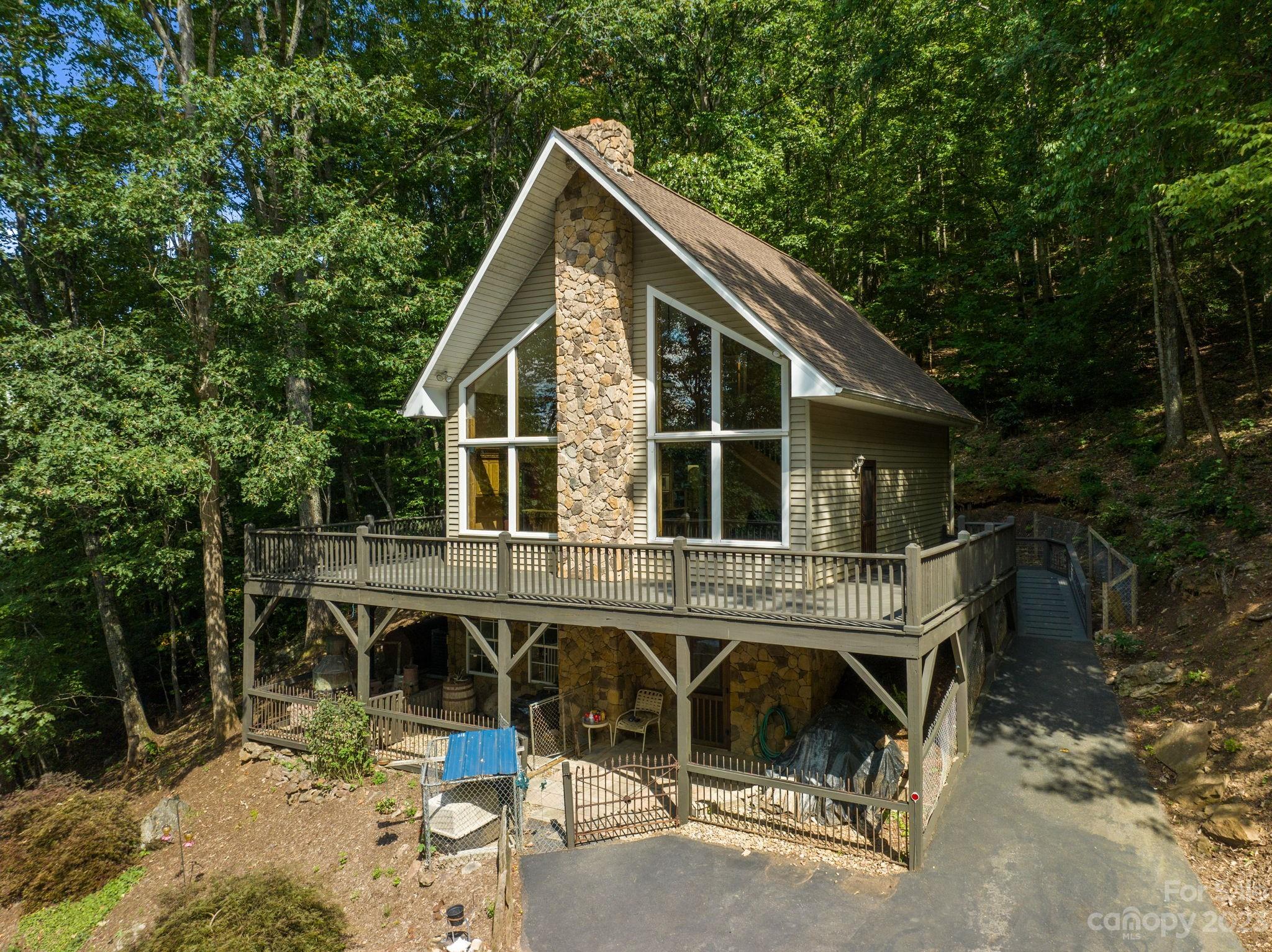 88 Long Ridge Road Candler NC 28715