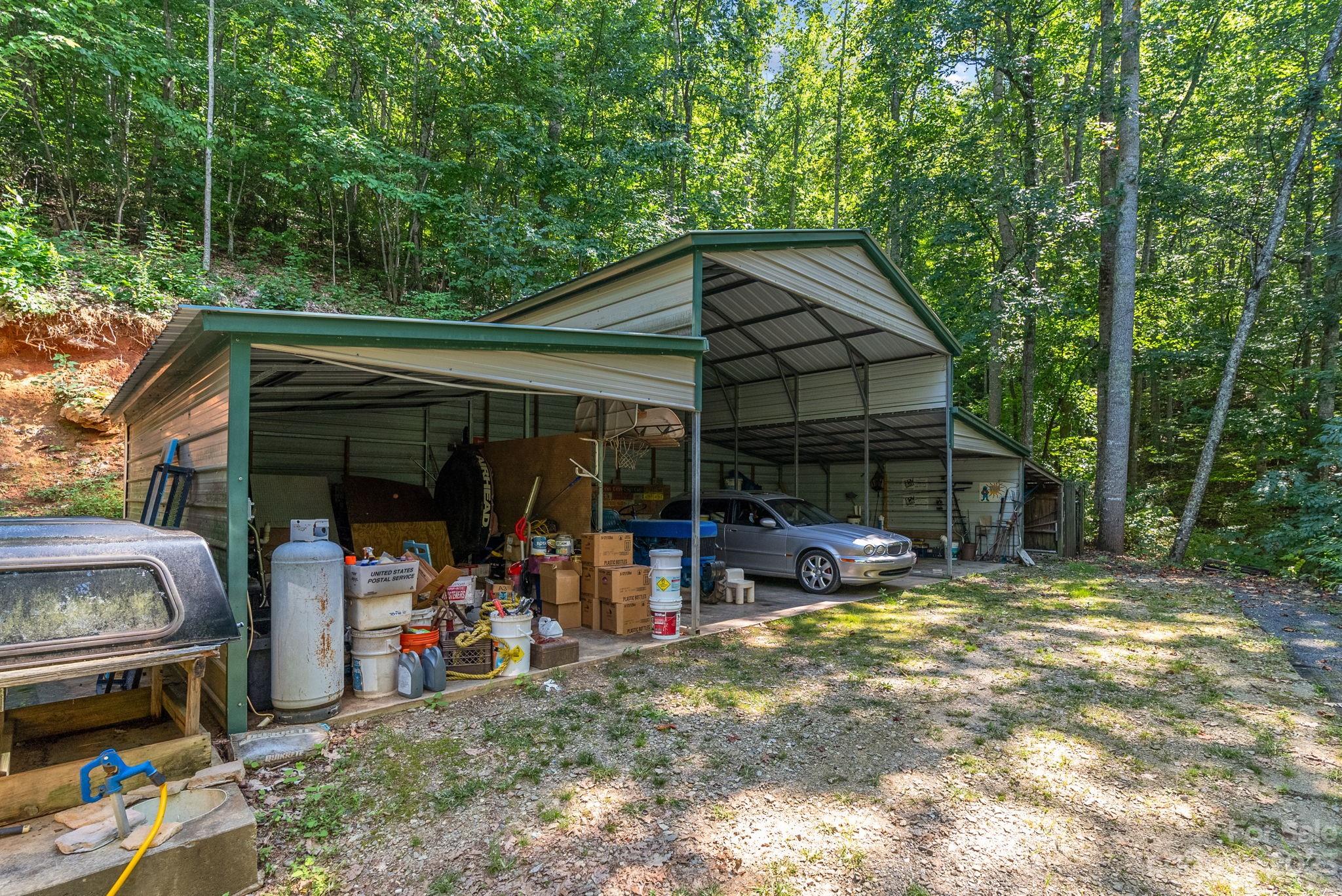 88 Long Ridge Road Candler NC 28715