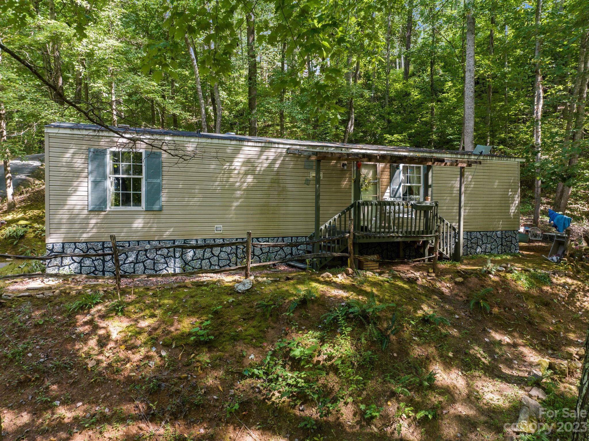 88 Long Ridge Road Candler NC 28715