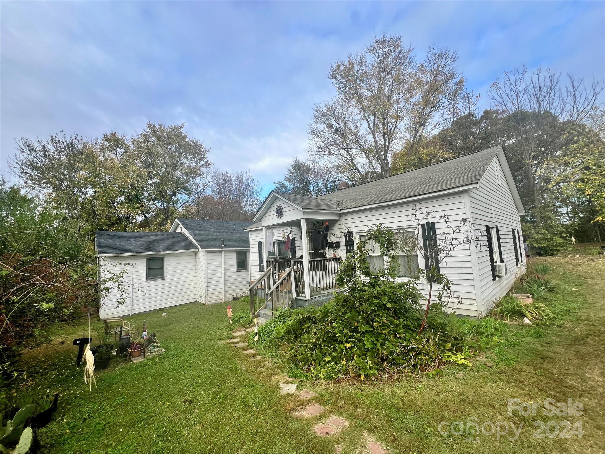 413 S Edwards Street Lincolnton NC 28092