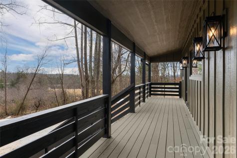 153 Hackleburg Lane Hendersonville NC 28792