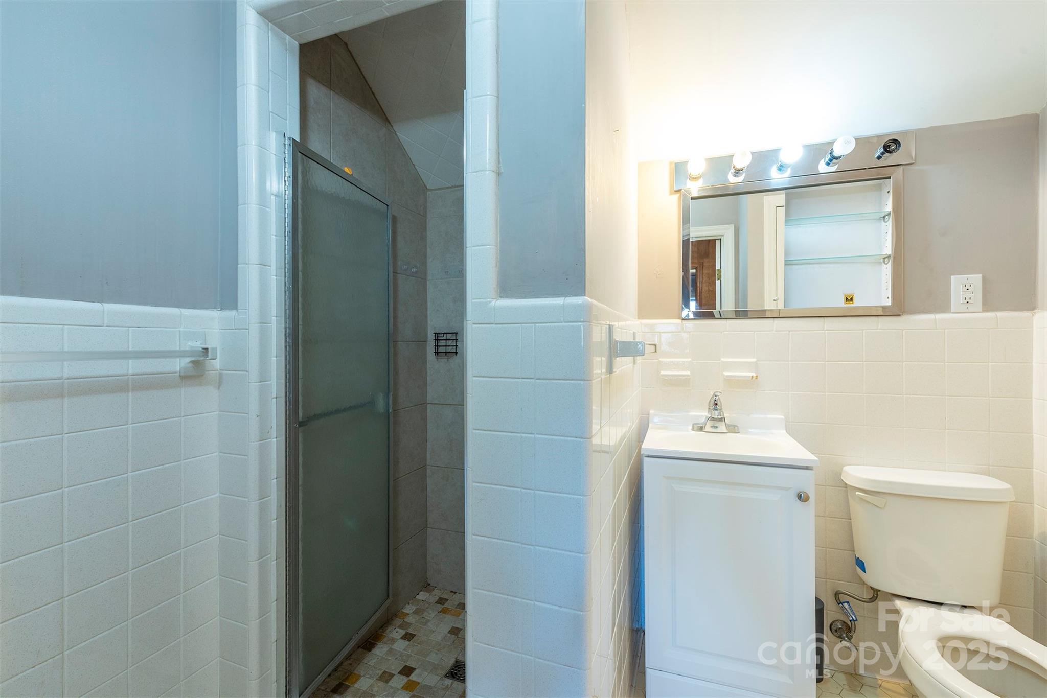 1779 Pisgah Highway Candler NC 28715