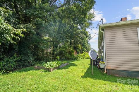 3354 Clay Apartments Court Lenoir NC 28645