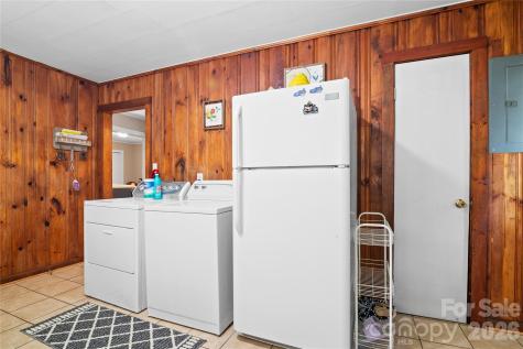 3354 Clay Apartments Court Lenoir NC 28645