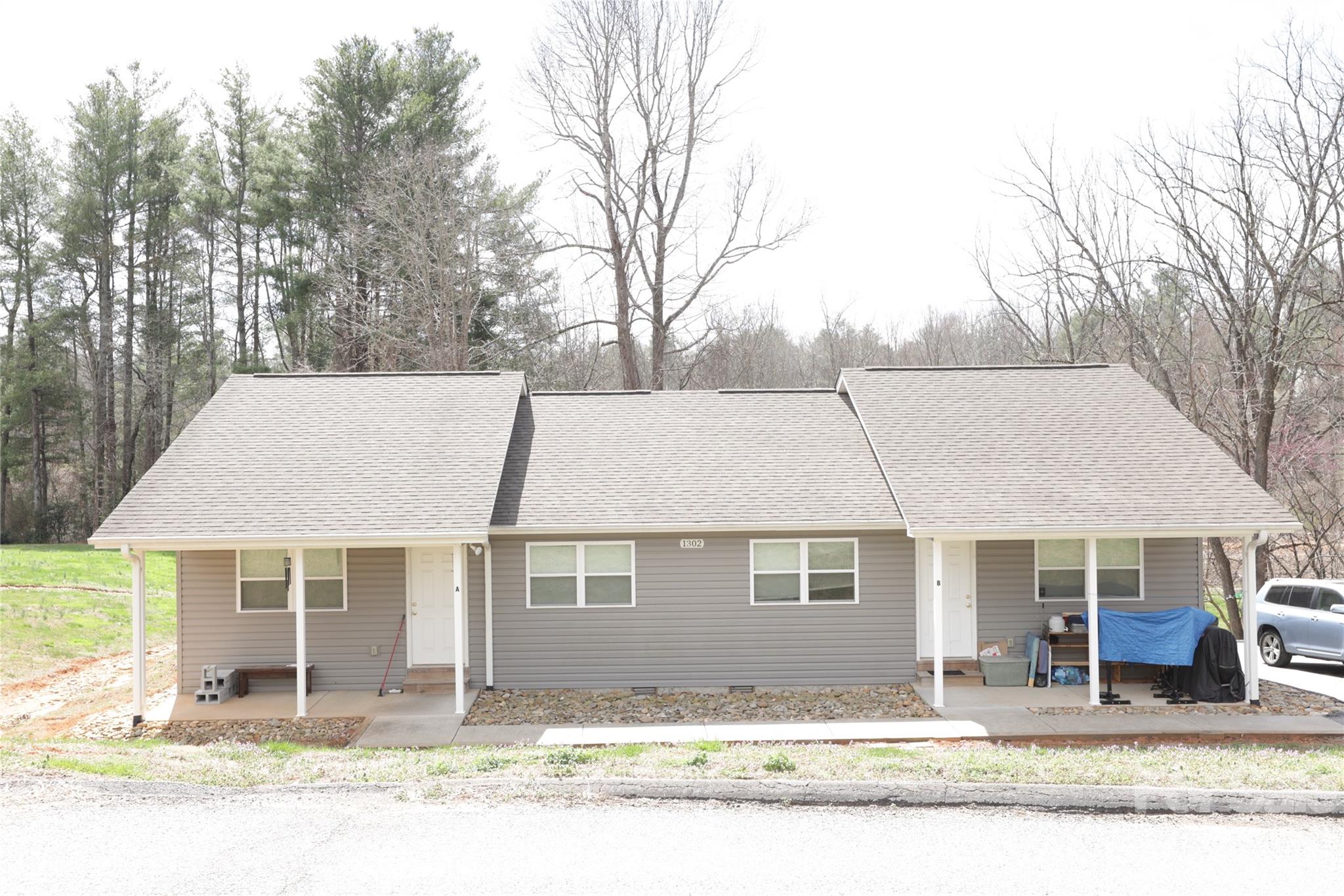 1302 Stanwood Lane Hendersonville NC 28739