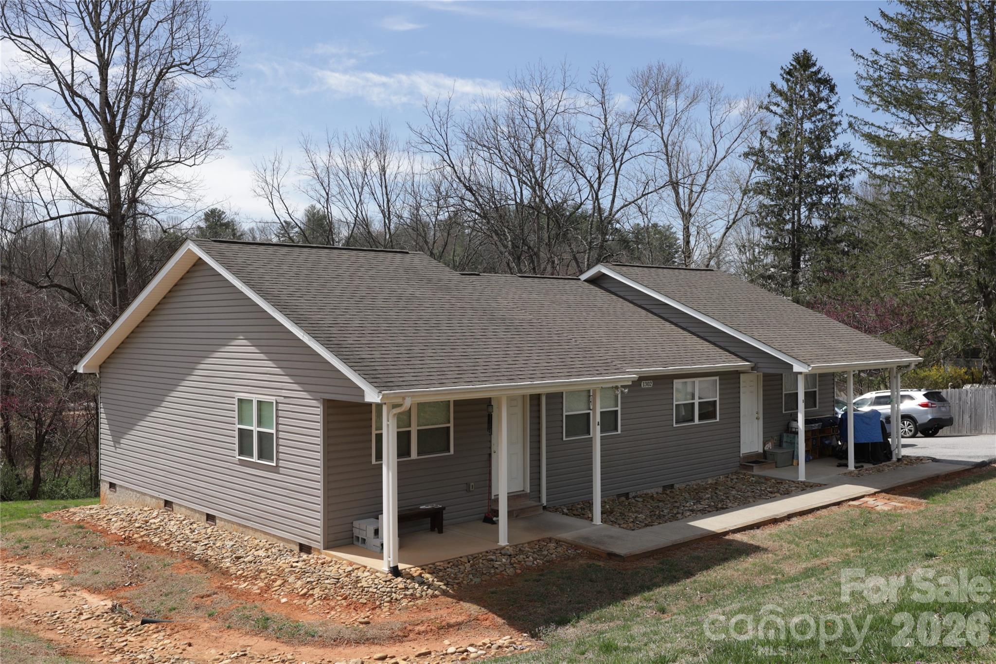 1302 Stanwood Lane Hendersonville NC 28739