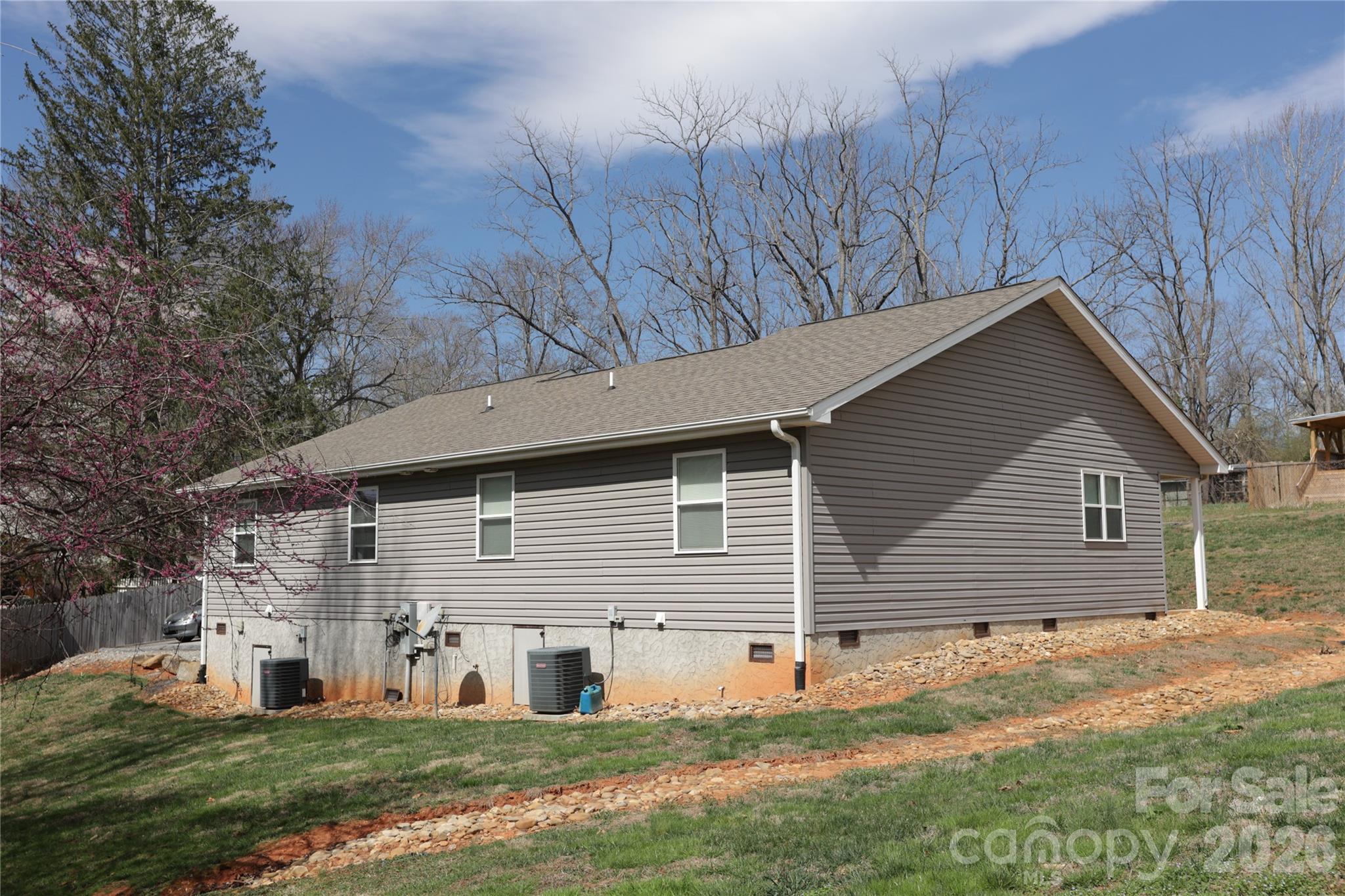 1302 Stanwood Lane Hendersonville NC 28739