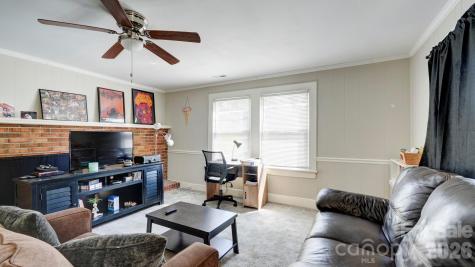 312 & 314 W Charlotte Avenue Mount Holly NC 28120