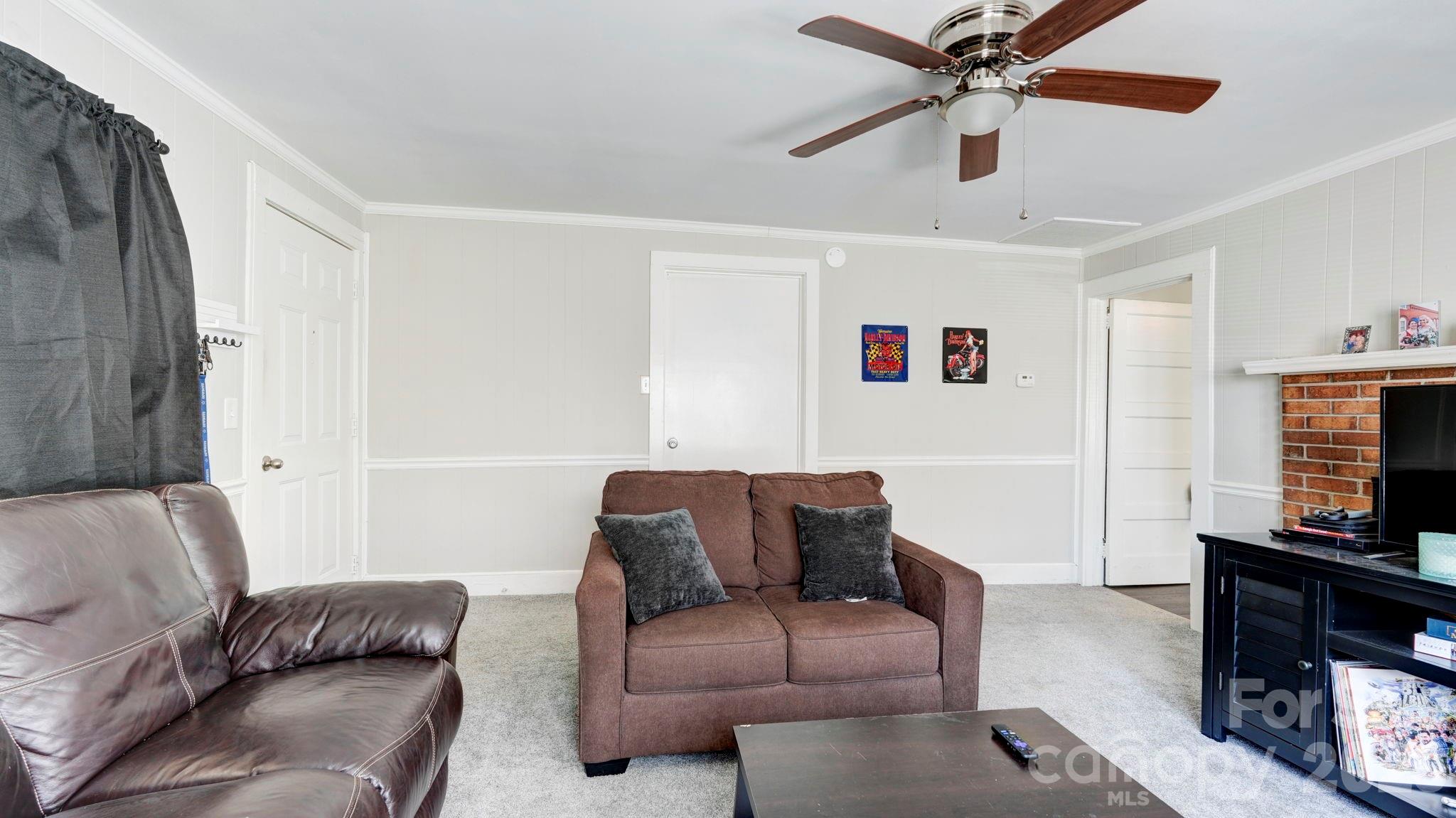 312 & 314 W Charlotte Avenue Mount Holly NC 28120
