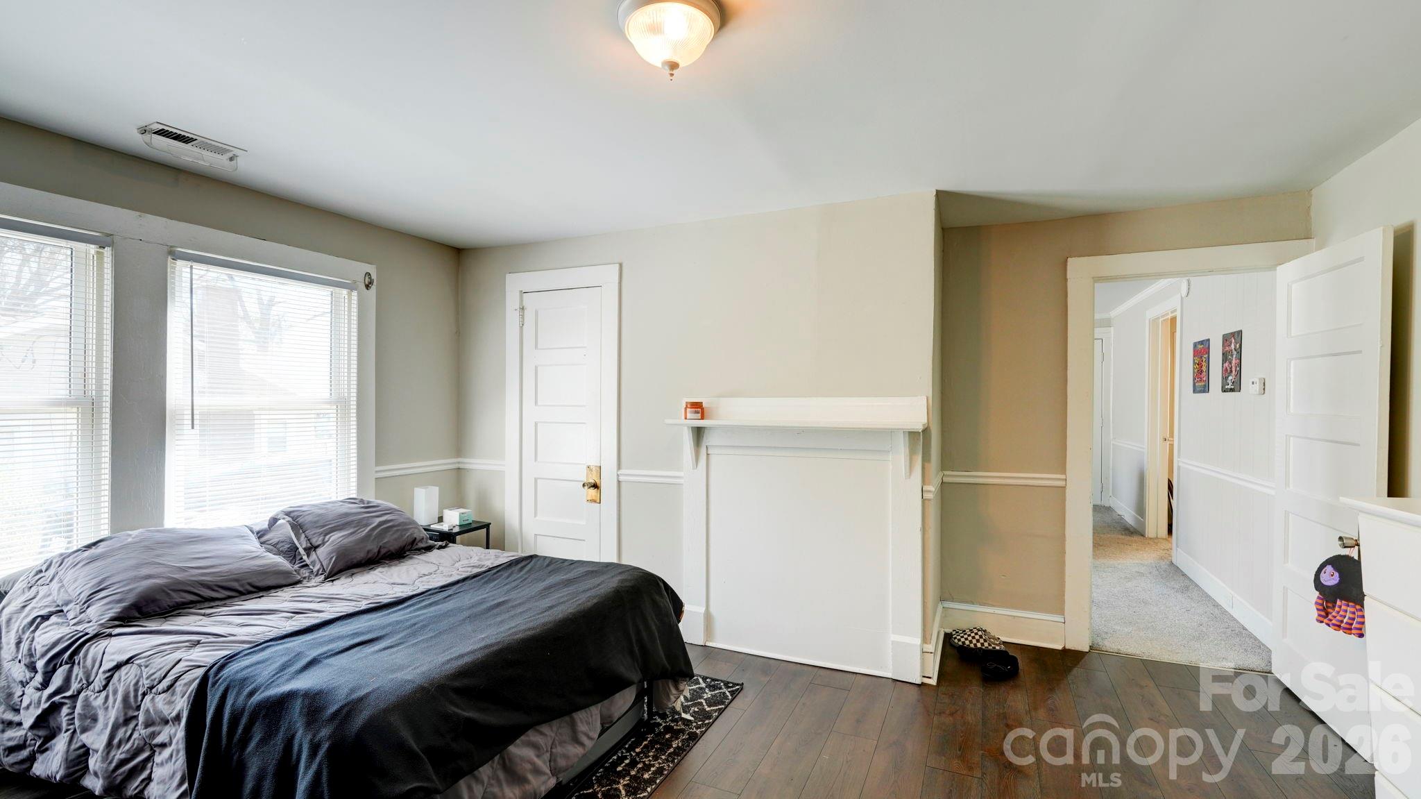 312 & 314 W Charlotte Avenue Mount Holly NC 28120