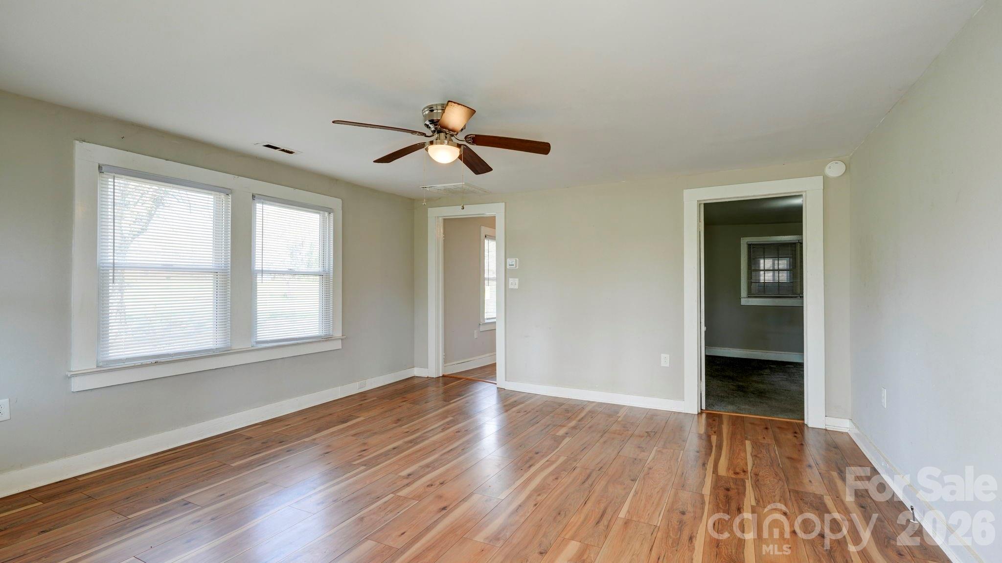 312 & 314 W Charlotte Avenue Mount Holly NC 28120