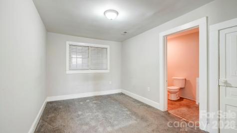 312 & 314 W Charlotte Avenue Mount Holly NC 28120