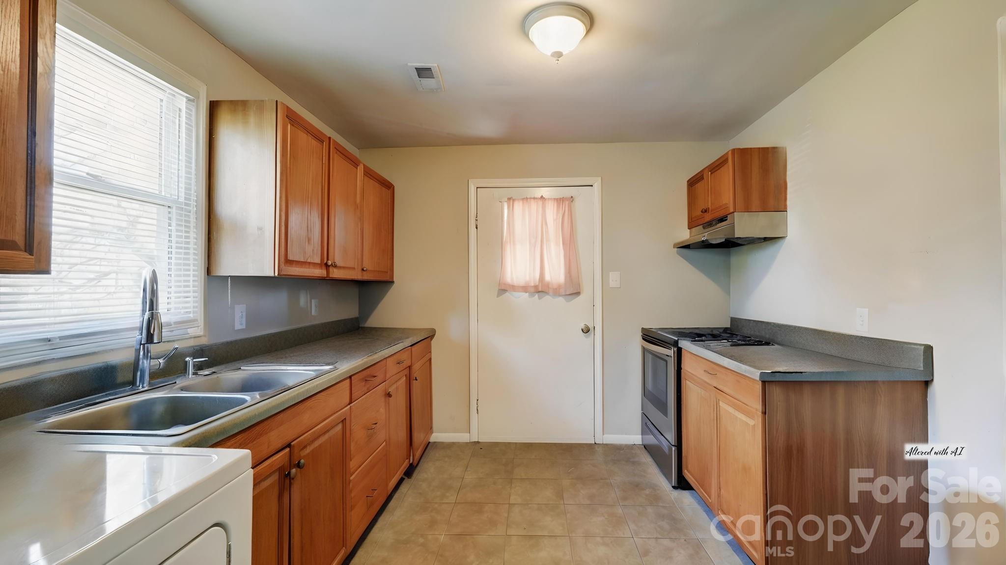 312 & 314 W Charlotte Avenue Mount Holly NC 28120