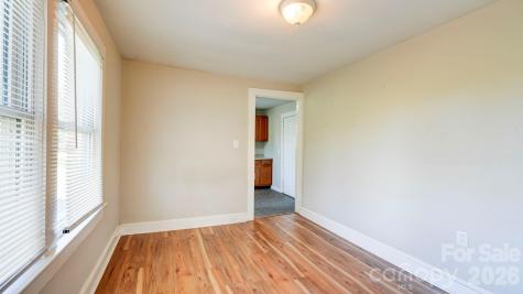 312 & 314 W Charlotte Avenue Mount Holly NC 28120