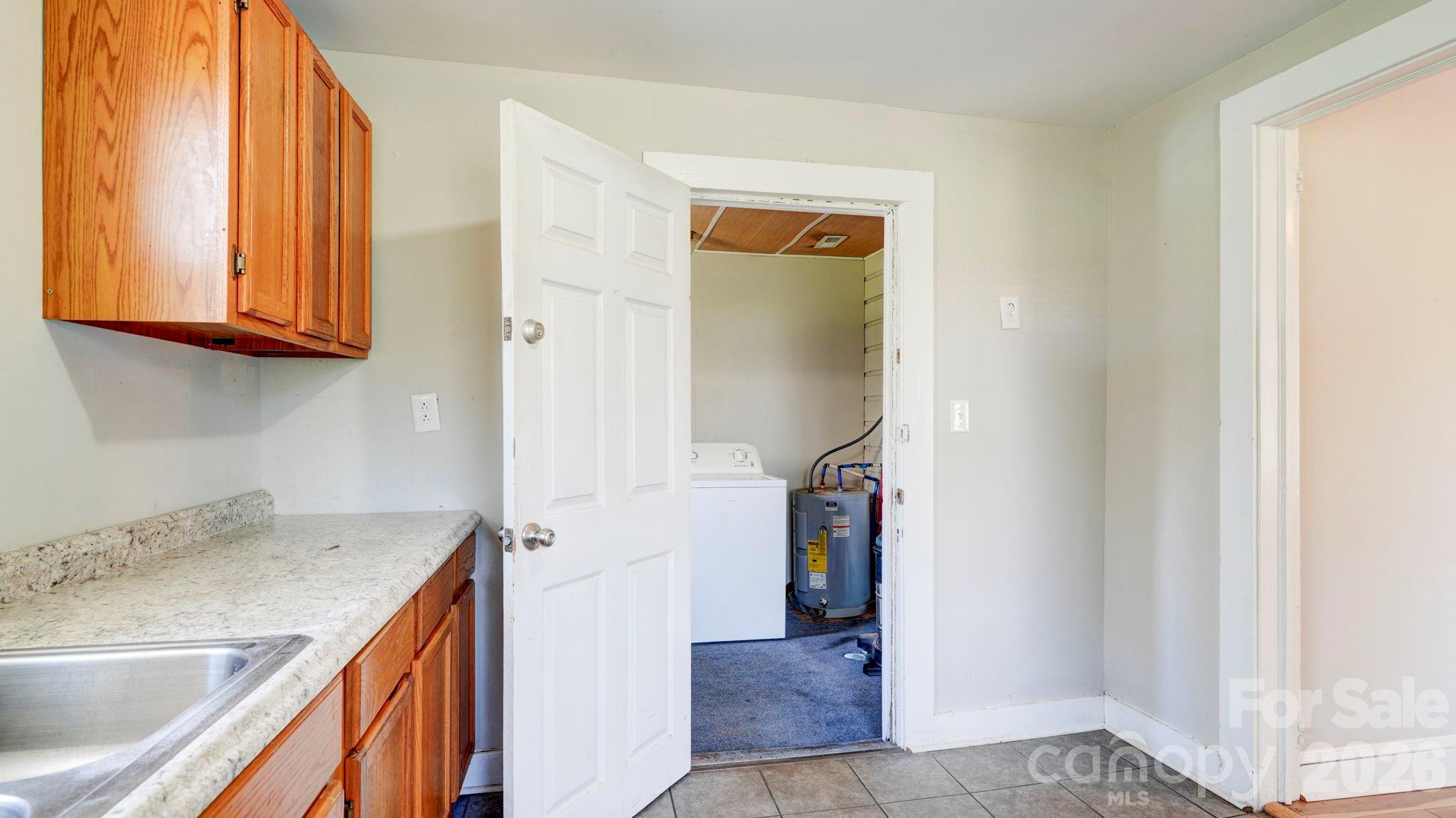 312 & 314 W Charlotte Avenue Mount Holly NC 28120