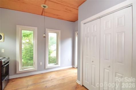 6 Belvedere Road Asheville NC 28803