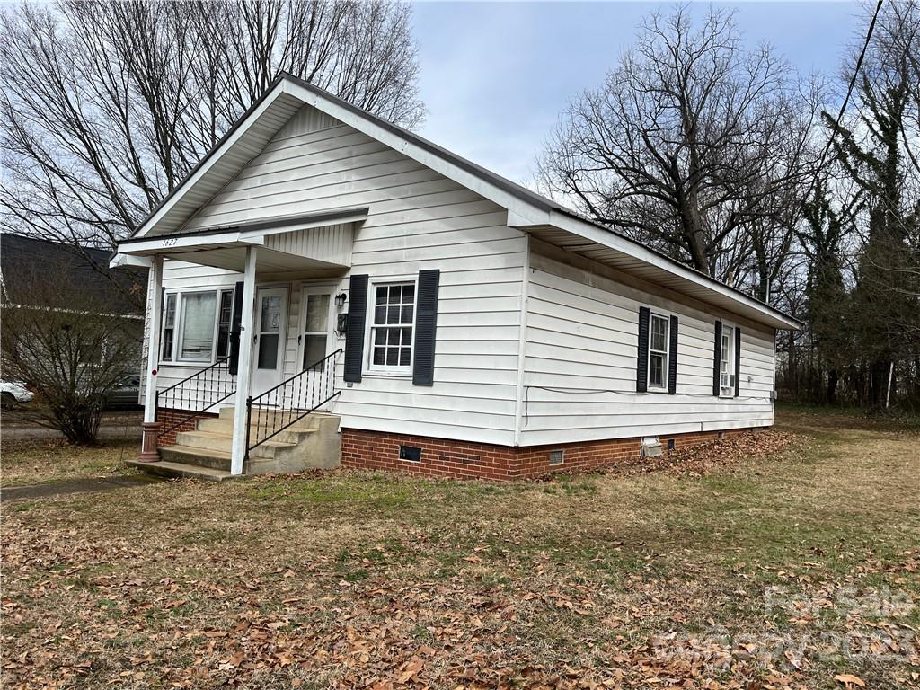 1627 B Avenue SE Hickory NC 28602