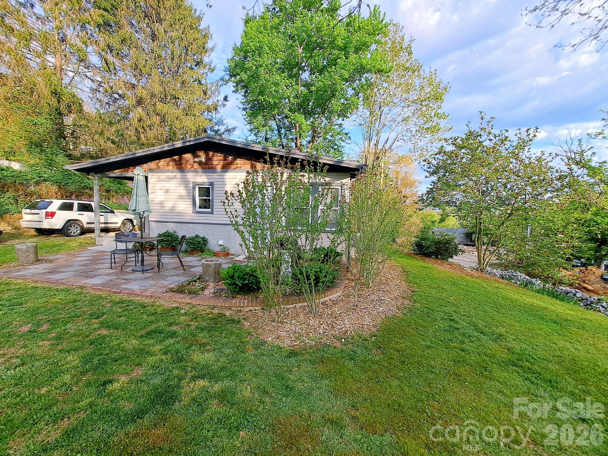 8 Linda Vista Drive Asheville NC 28806