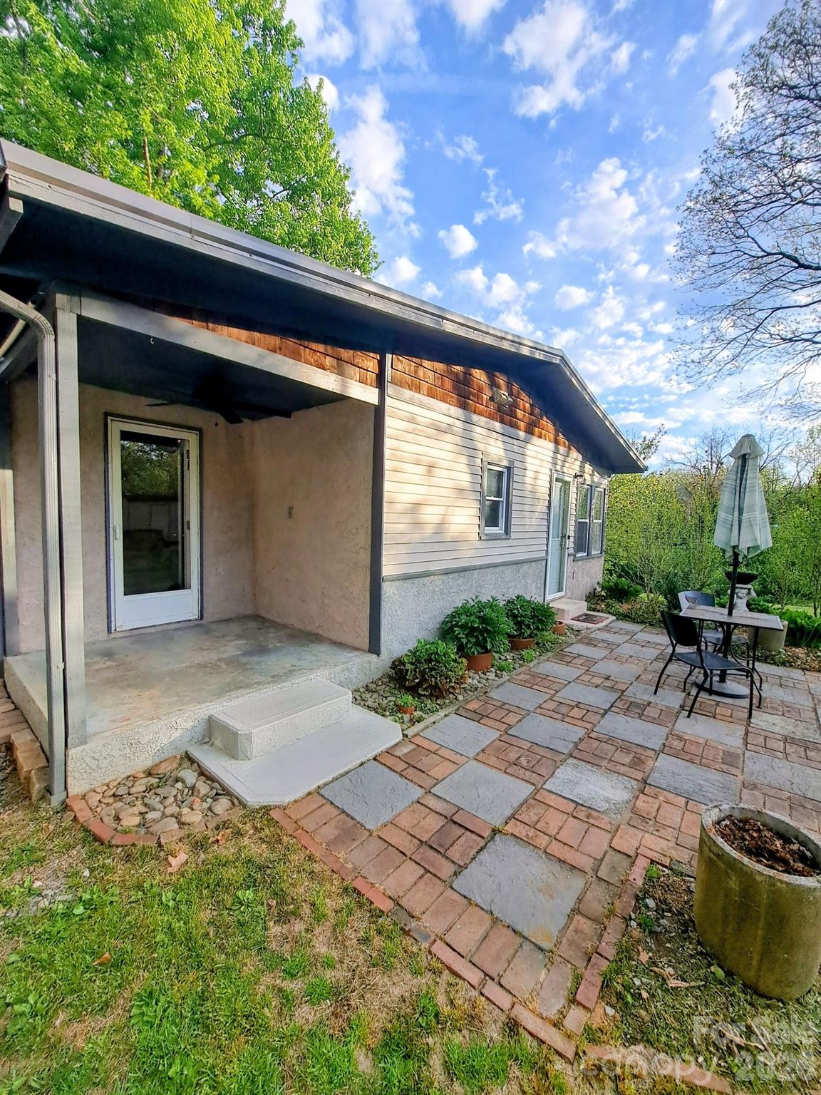 8 Linda Vista Drive Asheville NC 28806