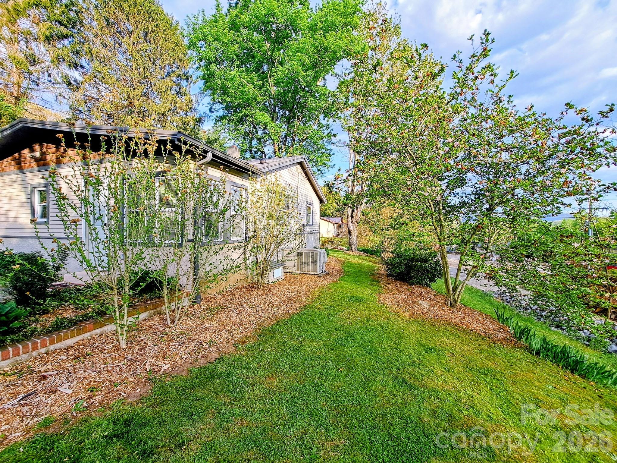 8 Linda Vista Drive Asheville NC 28806