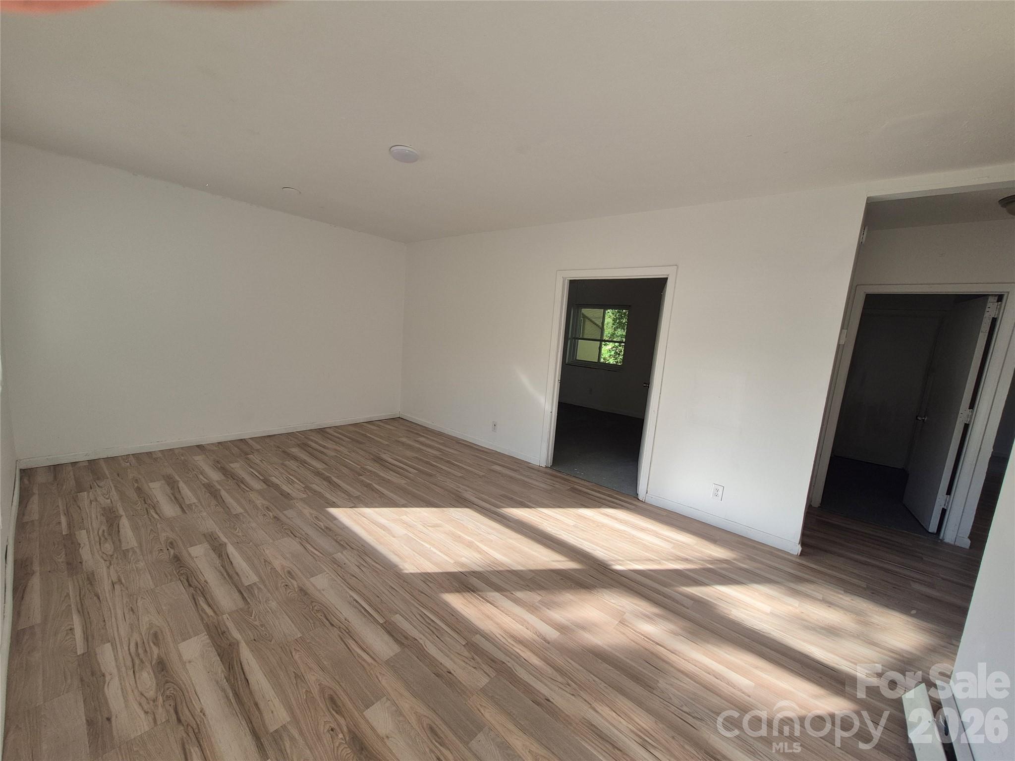 1745 Meadowbrook Terrace Hendersonville NC 28792