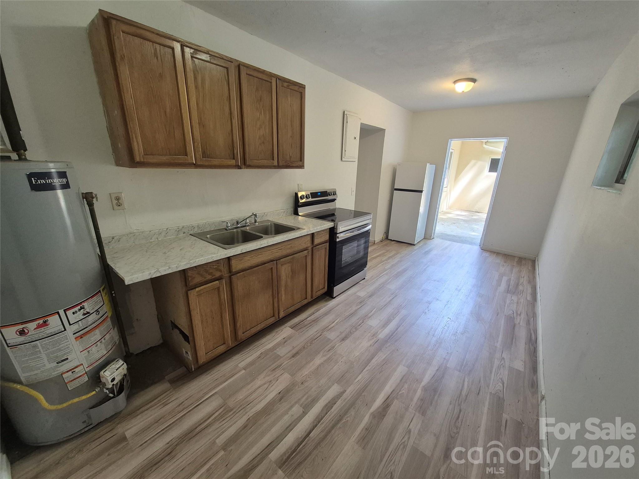 1745 Meadowbrook Terrace Hendersonville NC 28792