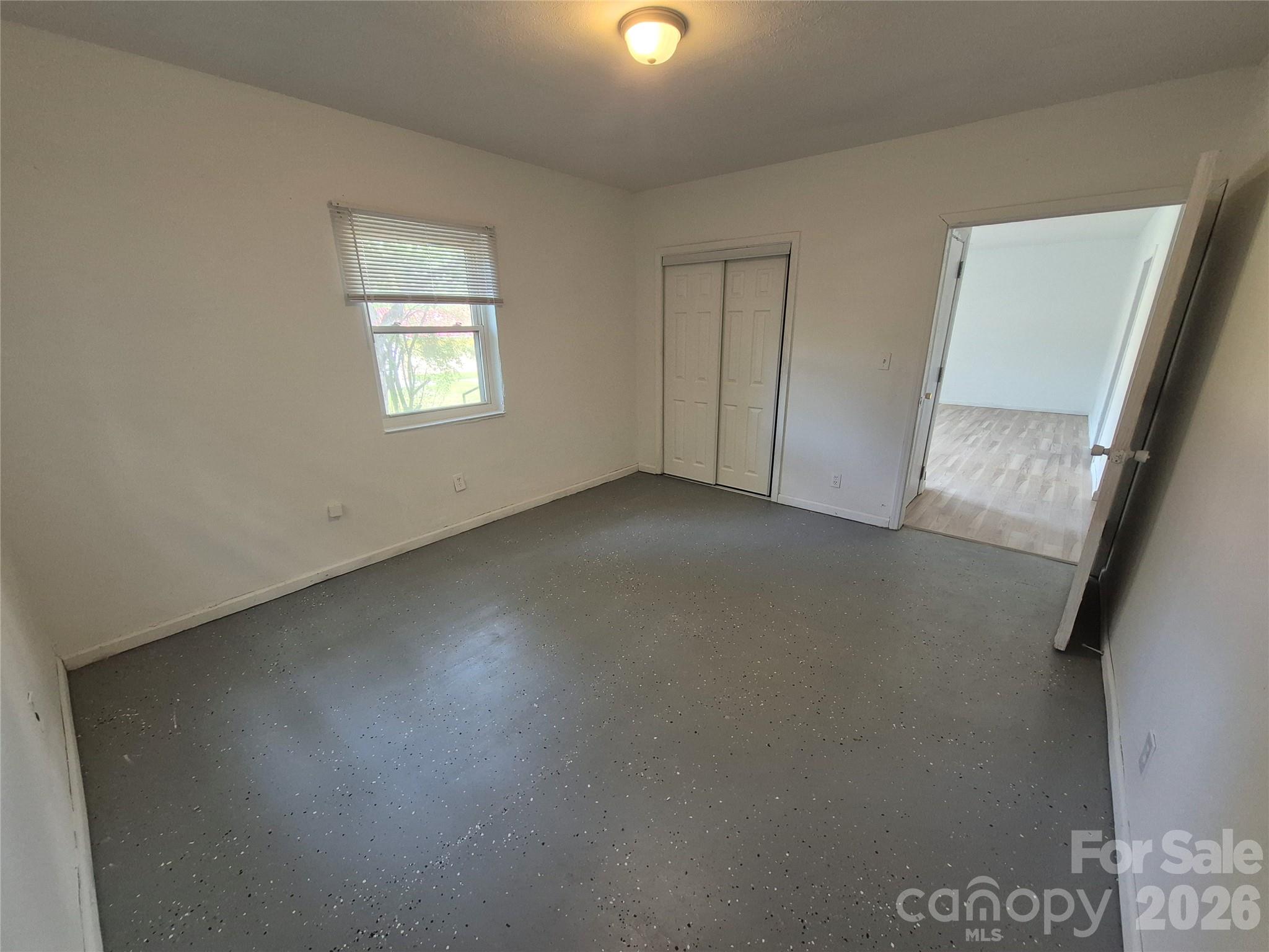 1745 Meadowbrook Terrace Hendersonville NC 28792