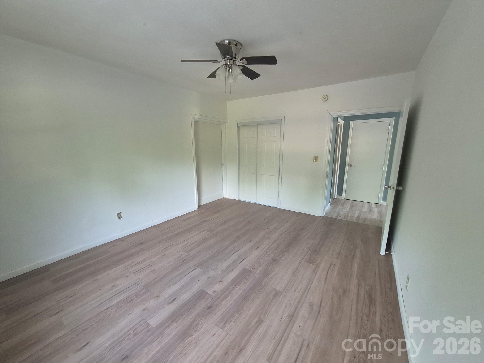 1745 Meadowbrook Terrace Hendersonville NC 28792