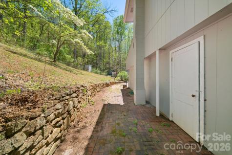 290 Hookers Gap Road Candler NC 28715