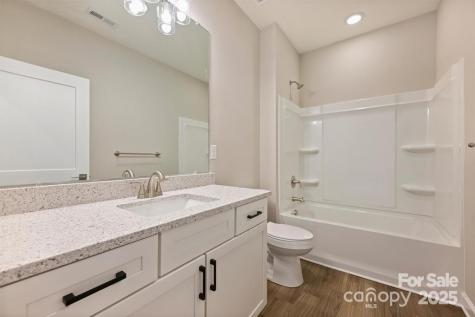 8017 Joy Crossing Lane Charlotte NC 28214