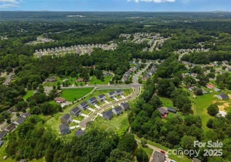 8017 Joy Crossing Lane Charlotte NC 28214