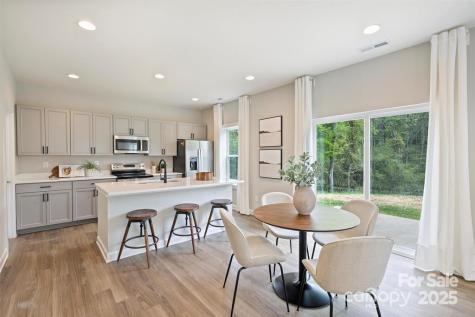 8017 Joy Crossing Lane Charlotte NC 28214