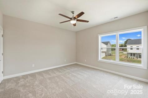 8017 Joy Crossing Lane Charlotte NC 28214