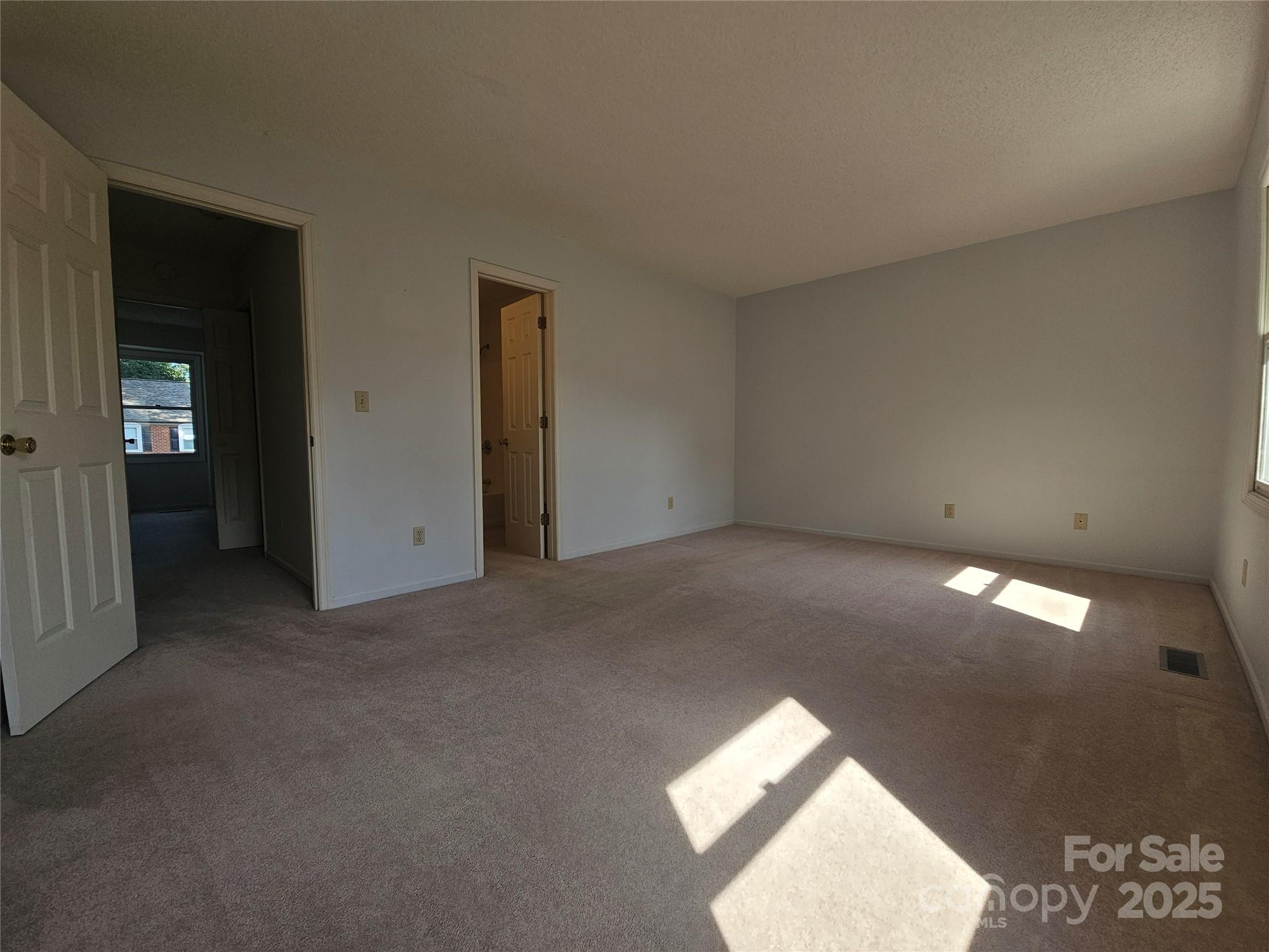 32 Sleepy Hollow Lane Swannanoa NC 28778