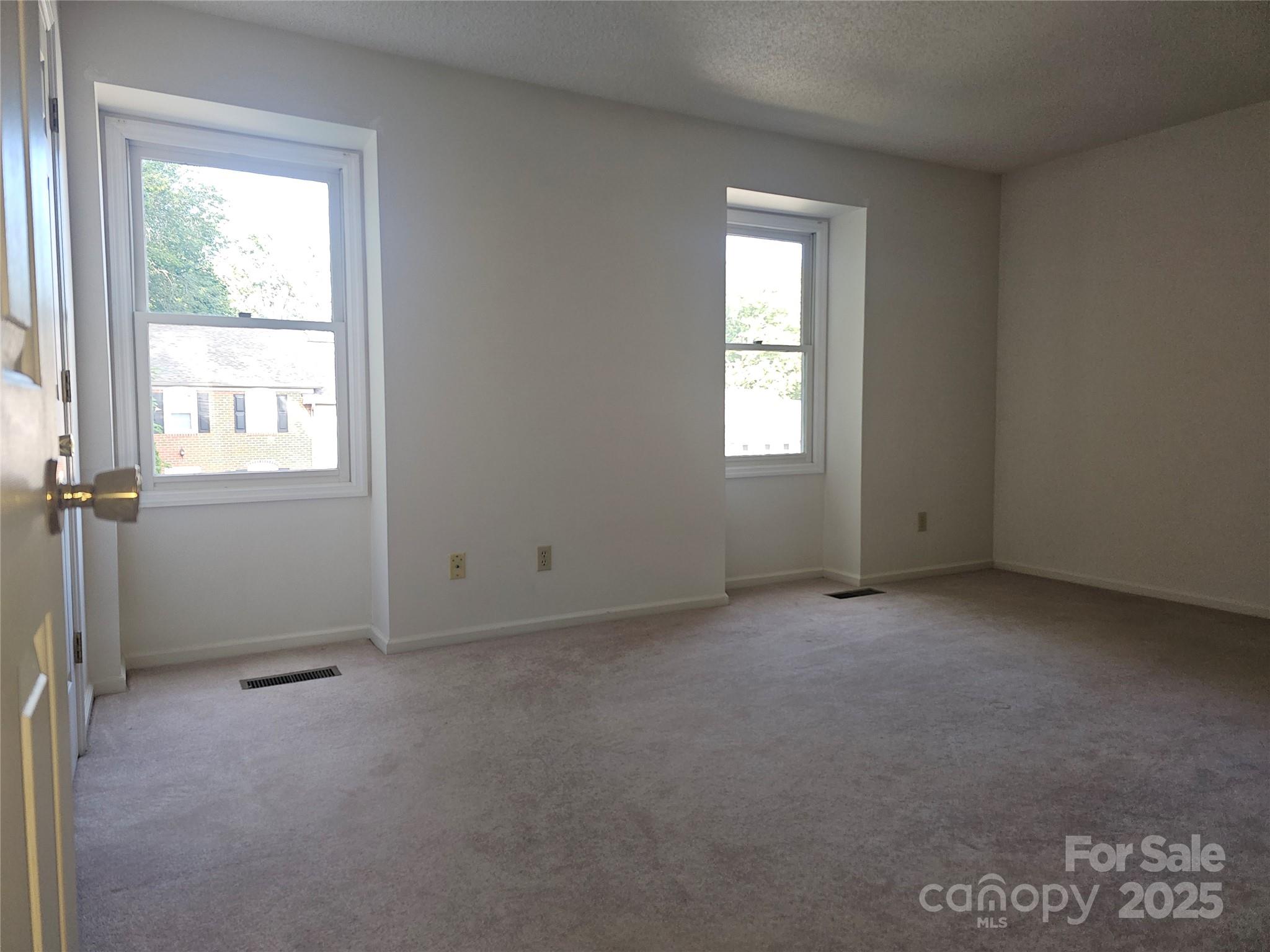 32 Sleepy Hollow Lane Swannanoa NC 28778
