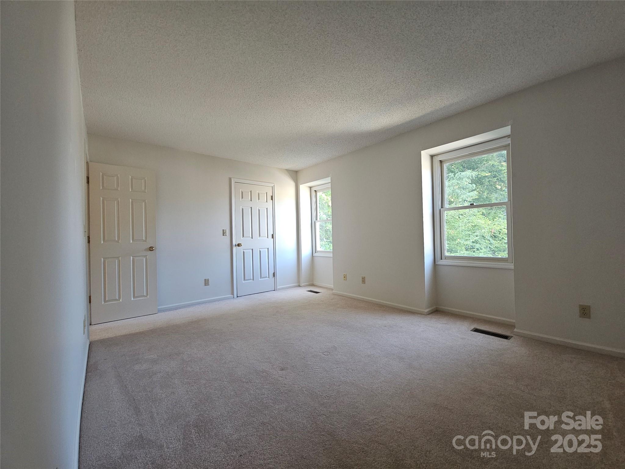 32 Sleepy Hollow Lane Swannanoa NC 28778