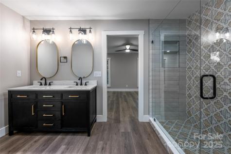 118 Rugby Forest Lane Hendersonville NC 28791